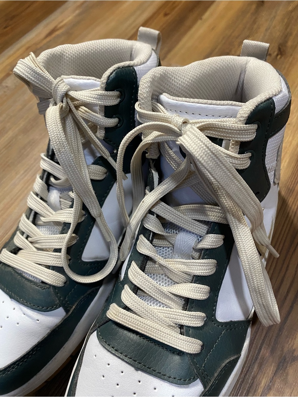 4/$16 Champion Arena Power HI V2 Men’s Shoes - Picture 4 of 10